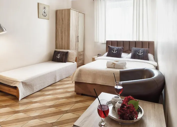 Kapitanska I Marynarska Bed & Breakfast