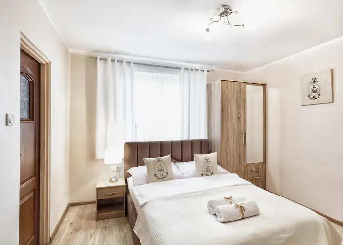 Kapitańska I Marynarska 3* Łeba