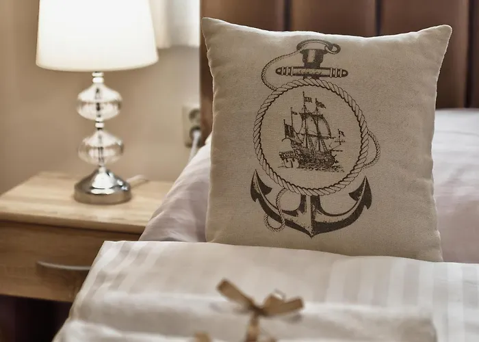 Kapitanska I Marynarska Bed & Breakfast Łeba